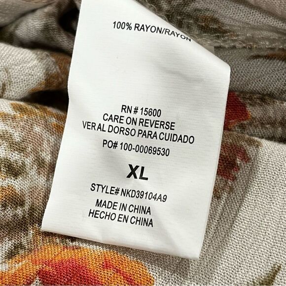 Floral cold shoulder romper - Picture 12 of 15